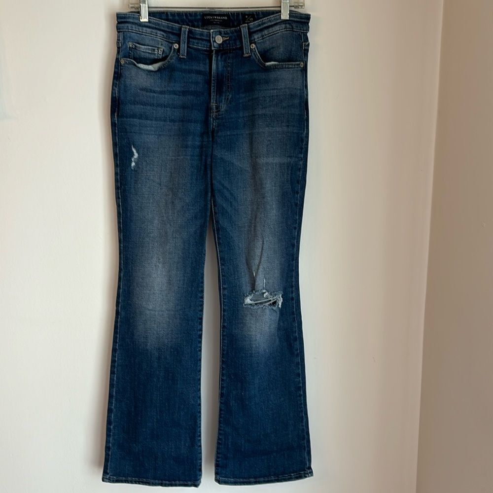 Lucky Brand Women Sweet Boot Cut Distressed blue jeans size 29/8 EUC!